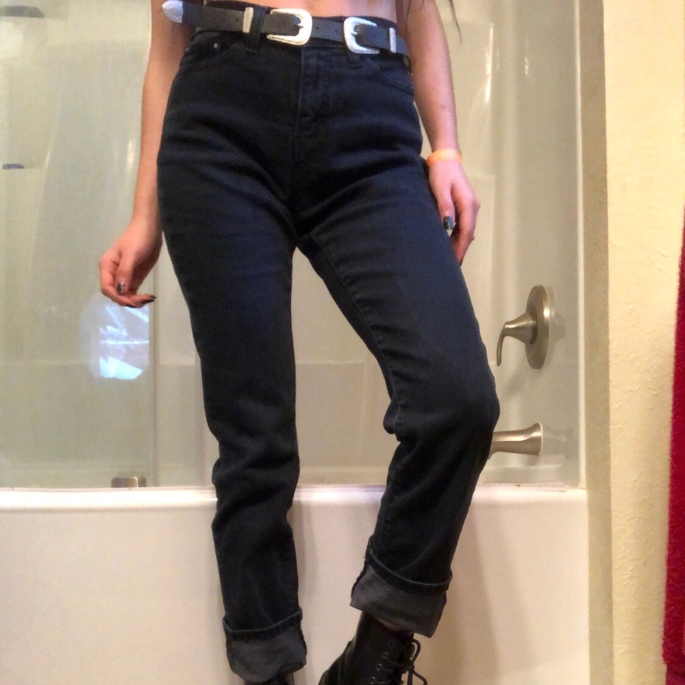 Dark blue/black Levi’s mom jeans
